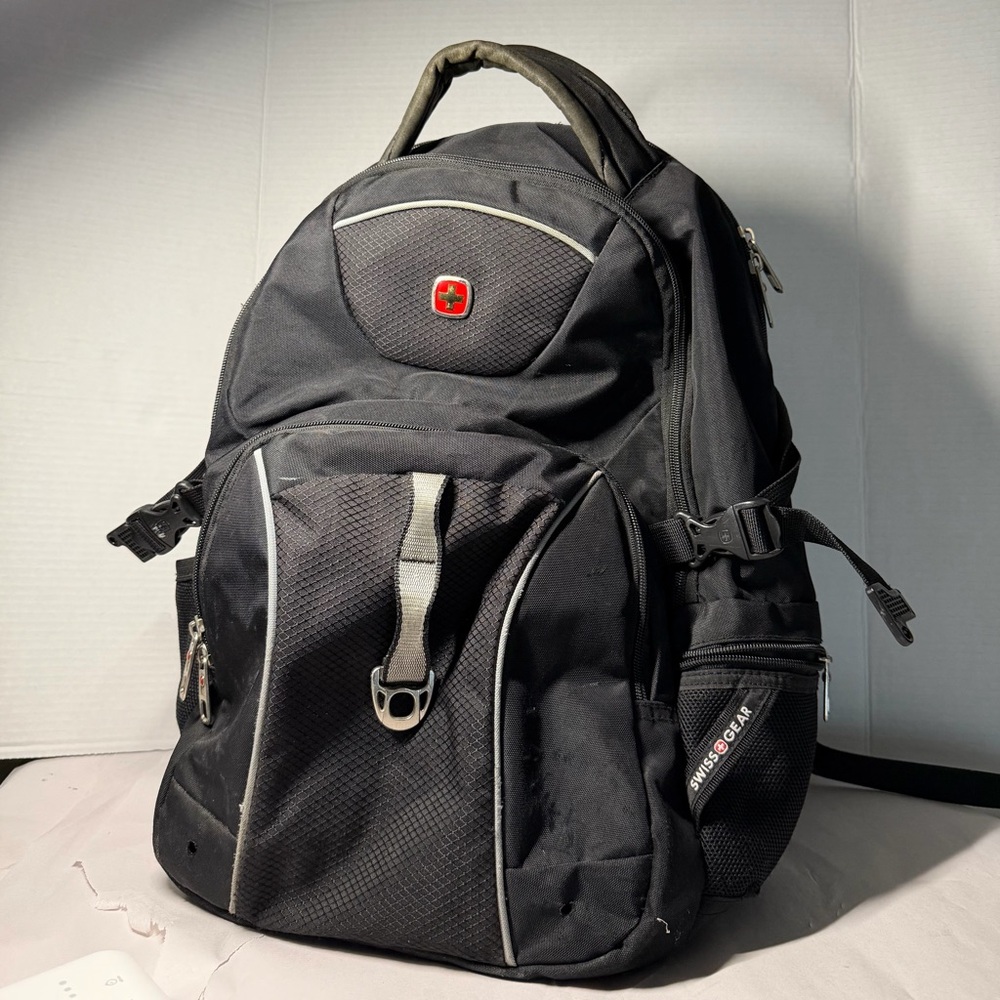SwissGear Charcoal Backpack for Men